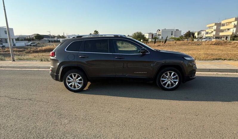
								JEEP CHEROKEE full									