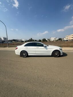 
										MERCEDES C-CLASS full									