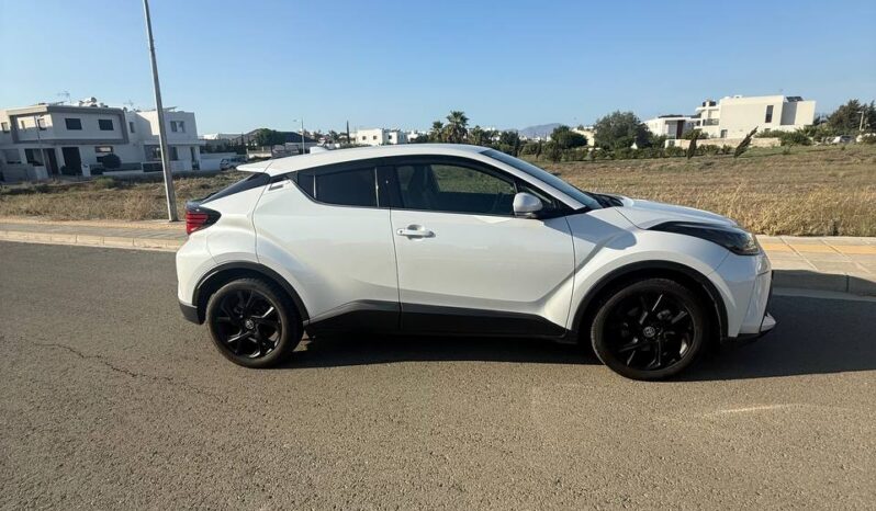 
								TOYOTA CHR full									