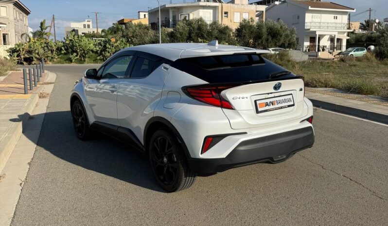 
								TOYOTA CHR full									