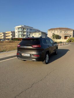 
										JEEP CHEROKEE full									