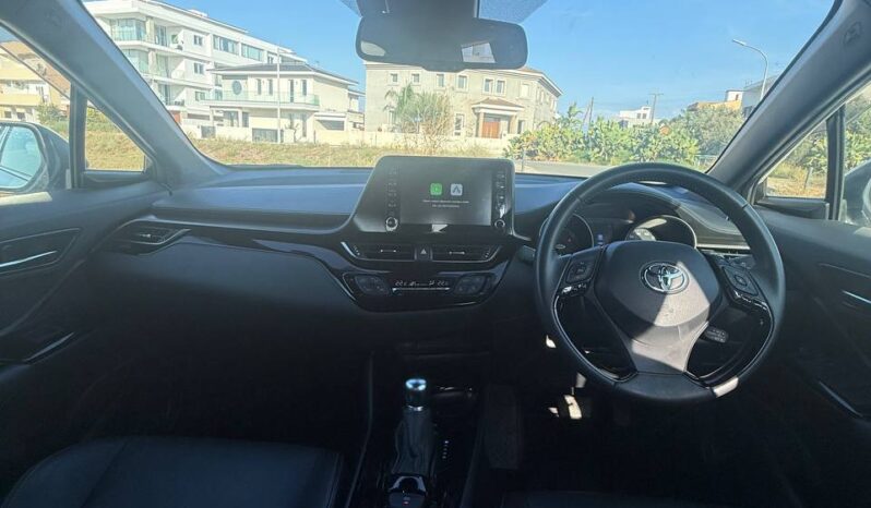 
								TOYOTA CHR full									