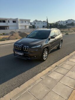 
										JEEP CHEROKEE full									